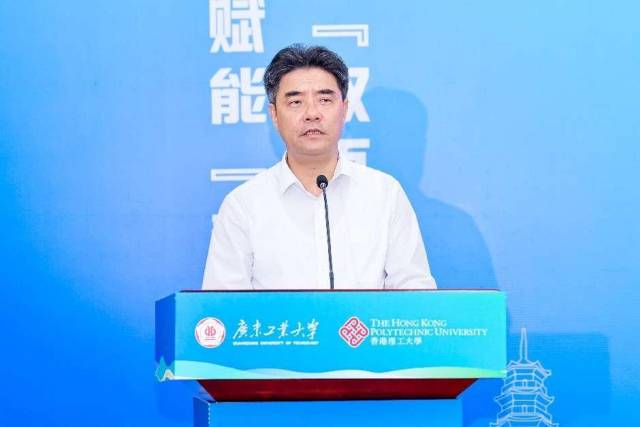 星空体育·(China)官方网站党委书记胡钦太。