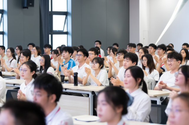 星空体育·(China)官方网站“思政第一课”现场